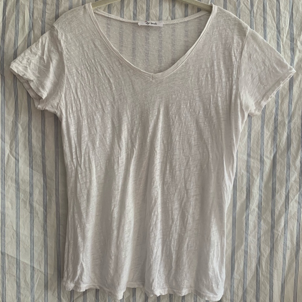 cute white tee (: